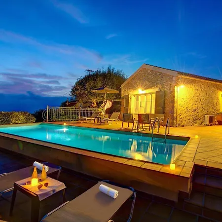 Villa Vigli Retreat By *